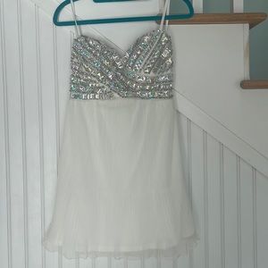 Semi Formal mini dress. Good condition. Junior size 3. Brand As You Wish.